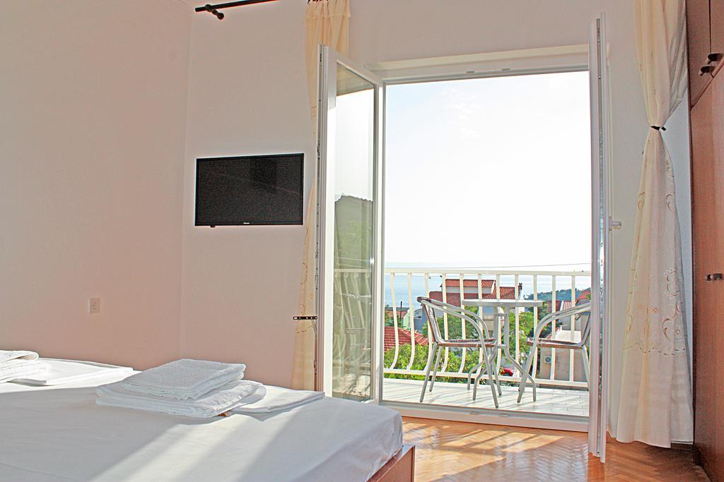 Bougainvillea Apartments Makarska Bagian luar foto