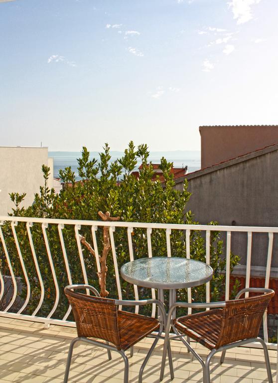 Bougainvillea Apartments Makarska Bagian luar foto