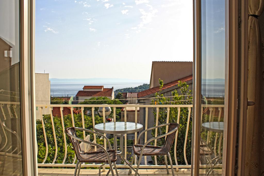 Bougainvillea Apartments Makarska Bagian luar foto