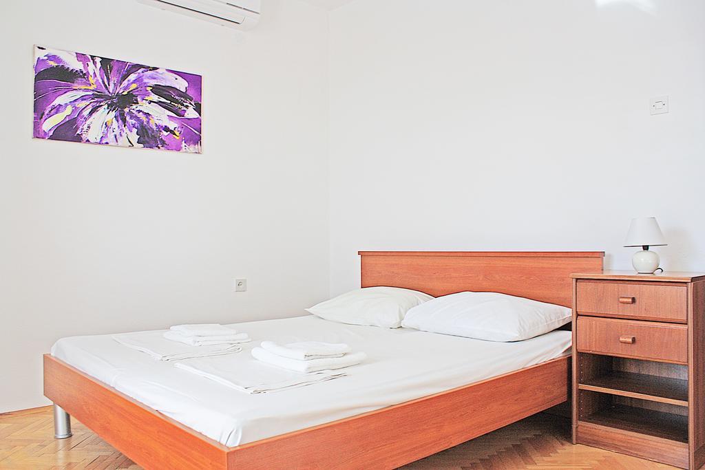 Bougainvillea Apartments Makarska Bagian luar foto